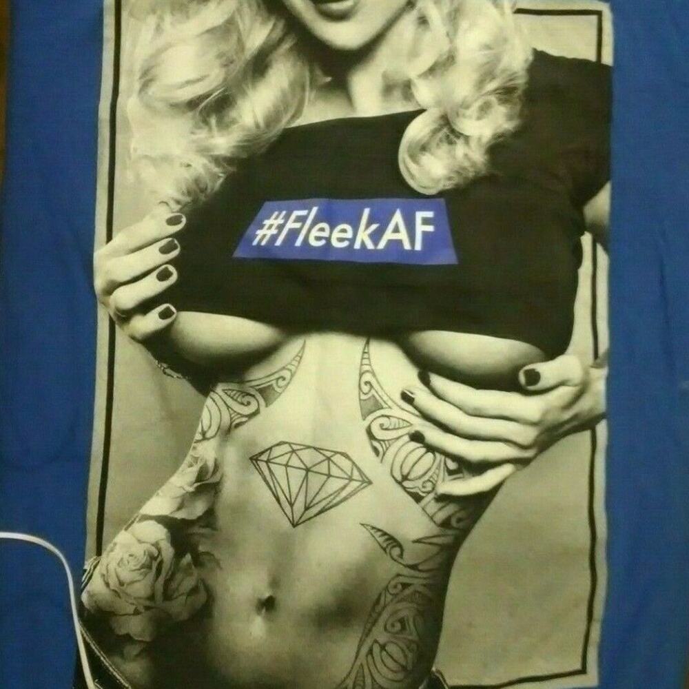 Fleek Tees Tagless Tee T-Shirt with Graphics NWOT
